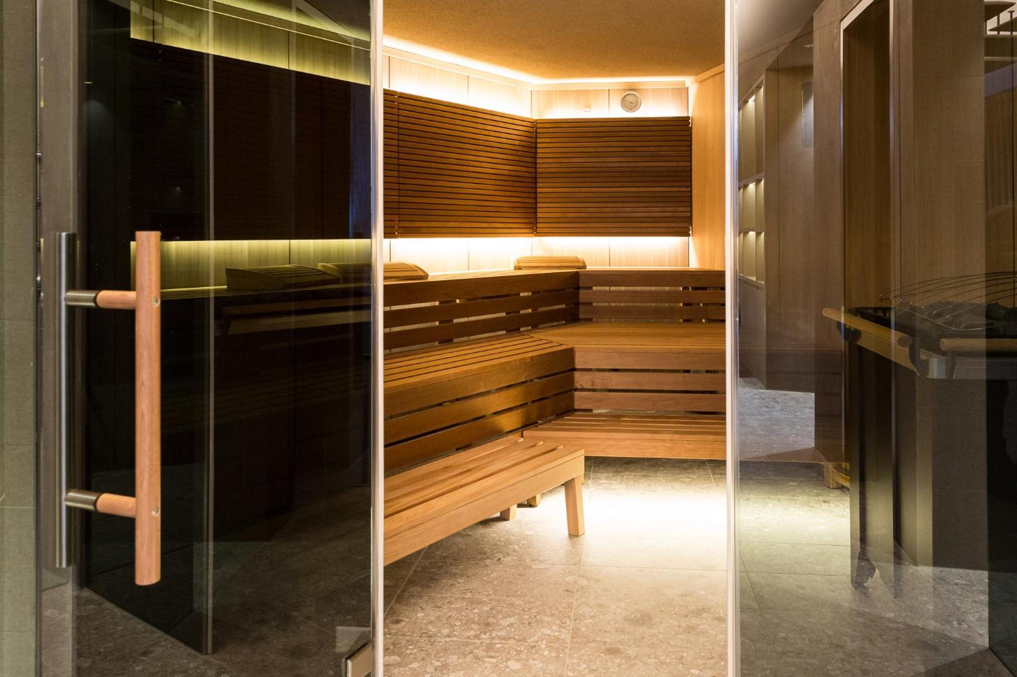 Anton Dolomites Hideaway Apartment Brunico Ngoại thất bức ảnh